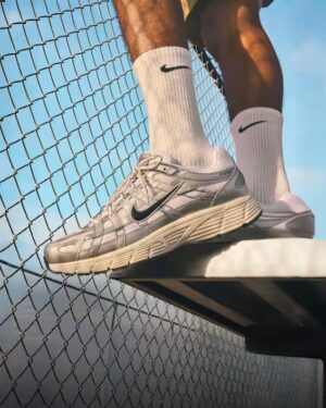 Nike Tech